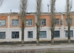 Штормовой ветер унес крышу дома в Воронежской области