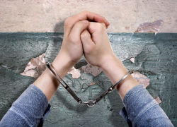 Рецидивист ограбил магазин на Ленинском проспекте Воронежа