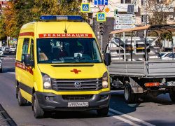  Воронежца с перерезанной шеей увезли в реанимацию из собственной квартиры