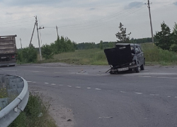 Опубликованы снимки ужасной аварии "шестерки" с цыганами под Воронежем