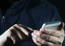 Пенсионерка попалась в классическую ловушку мошенника под Воронежем