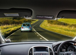 В Воронеже мужчина, прижавший ДПСнику руку стеклом автомобиля, заплатит штраф