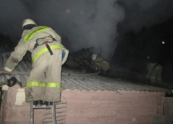 В Воронежской области ночью на пожаре пострадал человек