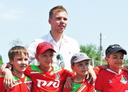 Воронежец Роман Шишкин получил медаль за развитие детского и юношеского футбола