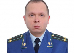 Бывшего семилукского прокурора Вадима Смирнова, уходившего в декрет, все-таки посадили