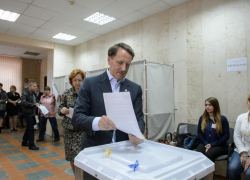 Губернатор Воронежской области проголосовал на выборах в Государственную Думу VII созыва