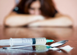 Супружеская пара воронежцев попалась с огромных количеством наркотиков после мелкого нарушения ПДД 