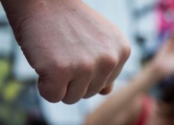 Толпа избила 16-летнего подростка в центре Воронежа 