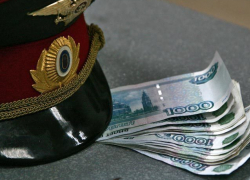 Новоронежский полицейский получил взятку в 10 тысяч рублей