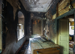 Последствия пожара в самом старом доме Воронежа показали на снимках