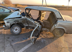 Последствия ДТП с ВАЗ и Audi A6 с пятью пострадавшими показали под Воронежем 