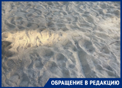 Ремонт тротуара заставляет воронежцев тонуть в песке