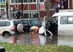 На видео попало, как Россошь ушла под воду 