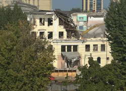 Разрушение школы в центре Воронежа попало на видео 