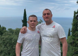 Чемпион UFC поддержал кандидата в депутаты Воронежской облдумы Константина Мелкумова 