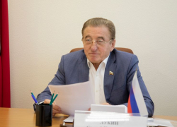Экс-сенатор и депутат облдумы Сергей Лукин отмечает 72-й день рождения в Воронеже