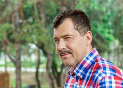 Константина Ашифина потеснили с билбордов и рекламных афиш