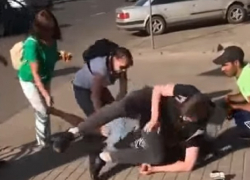 Жестокое избиение девушки в центре Воронежа сняли на видео 