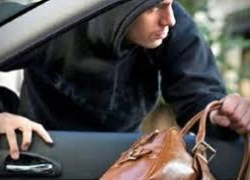 Под Воронежем водитель эвакуатора пошел на кражу ради ремонта машины