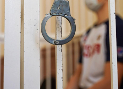 Высокопоставленный борец с коррупцией попал на скамью подсудимых за крышевание обнальщиков в Воронеже