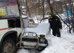 В столкновении «Жигулей» и ПАЗа в Воронеже пострадали два человека