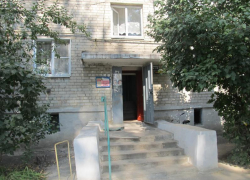 Психически нездоровый воронежец жестоко зарезал 79-летнюю мать