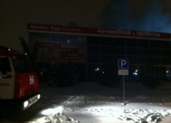 Для 60 спасателей утро 8 марта началось с большого пожара в Воронеже