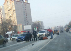 Опубликованы снимки с места наезда Mazda на пешеходов в Воронеже
