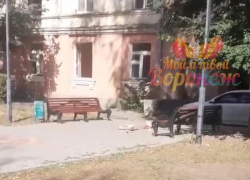 Голый мужчина, обнаруженный в Ленинском районе Воронежа, умер по неизвестной причине