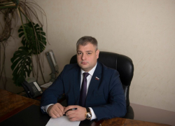 Потомственный строитель и депутат Воронежской облдумы Баринов окружился бетономешалками