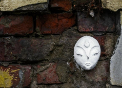 Сюрприз для внимательных: необычные арт-детали появились на воронежских стенах