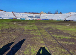 Из-за отвратительного состояния поля во второй раз перенесен матч «Факела» из Воронежа