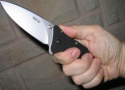 Незнакомец с ножом ворвался в дом воронежской пенсионерки