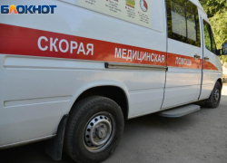 Погиб водитель: Lada врезалась в дом в Воронежской области 