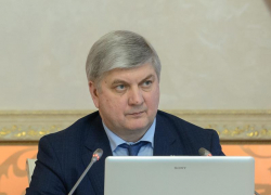 Правительство прокомментировало стабильность губернатора Гусева на фоне коронавируса