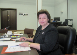 Медицинская коммунальщица Татьяна Головачева из Воронежской облдумы предпочла французское автомобилестроение