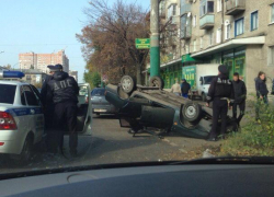 Водителя перевернувшегося автомобиля ловили в Воронеже