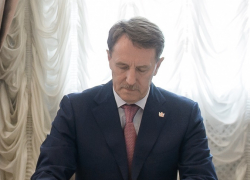 Алексей Гордеев остаётся «хорошистом» на фоне прогнозируемой волны отставок губернаторов с «колами»