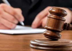 Директор похоронного бюро отделалась штрафом за покупку данных о покойниках