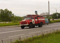 В Воронежской области на трассе загорелся автомобиль ГАЗ