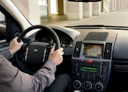 Мужчина скончался за рулем Land Rover под Воронежем