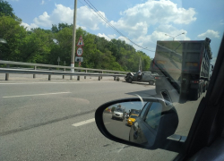 Опубликованы фото ДТП с грузовиком на М-4 "Дон" в Воронежской области