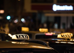 Мужчина представился таксистом и изнасиловал 26-летнюю девушку, угрожая убийством в Северном микрорайоне Воронежа