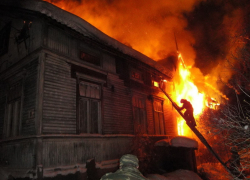 92-летняя пенсионерка отравилась дымом на пожаре в Воронеже