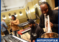 Джазовую кухню показали американцы Stooges Brass Band в Воронеже