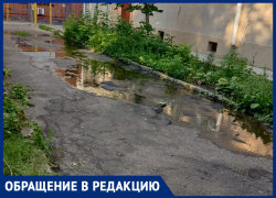 «Дом плывет»: коммунальная авария превратилась в мокрую катастрофу в центре Воронежа 