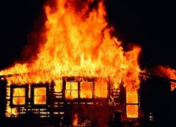 В селе Парусном Воронежской области вечером сгорел человек