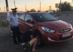 Водитель попал в беду из-за взрыва колеса на трассе М-4 «Дон»