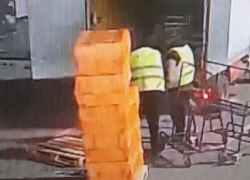 Сотрудники воронежского ТЦ придумали схему заработка, но есть нюанс 