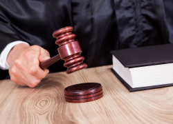 В Воронеже воспитатель детского сада ответит в суде за сломанный позвоночник ребенка